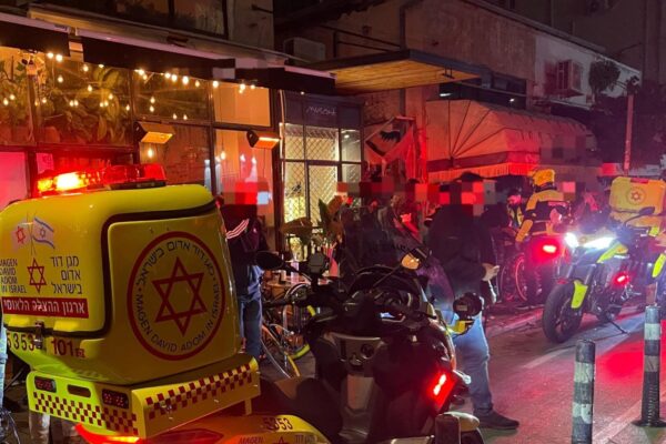 זירת הפיגוע בתל אביב (צילום: מד"א)