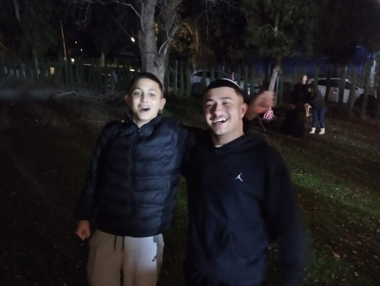 ליאל ברדי ואמיר מלאכי (17) מירחיב, בחגיגות שחרורה של לירי אלבג (צילום: אמיתי פרץ)