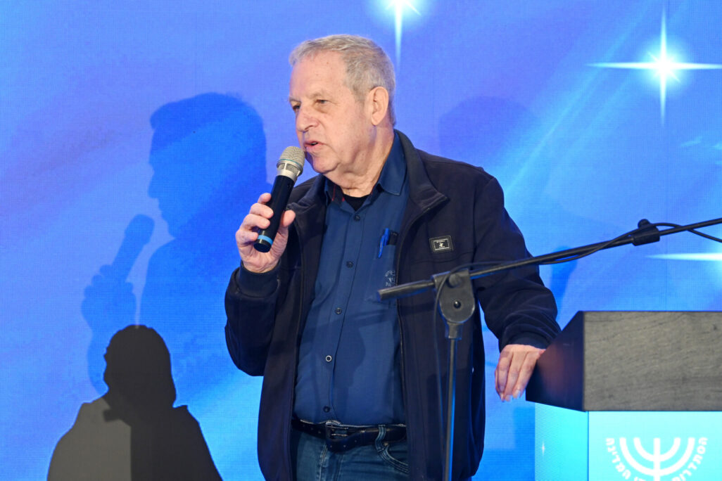 אלוף במיל' גיורא איילנד (צילום: קובי קואנקס) אלוף במיל' גיורא איילנד (צילום: קובי קואנקס)