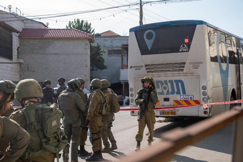 כוחות צה"ל בזירת הפיגוע סמוך לאל פונדוק (צילום: דובר צה"ל) כוחות צה"ל בזירת הפיגוע סמוך לאל פונדוק (צילום ארכיון: דובר צה"ל)