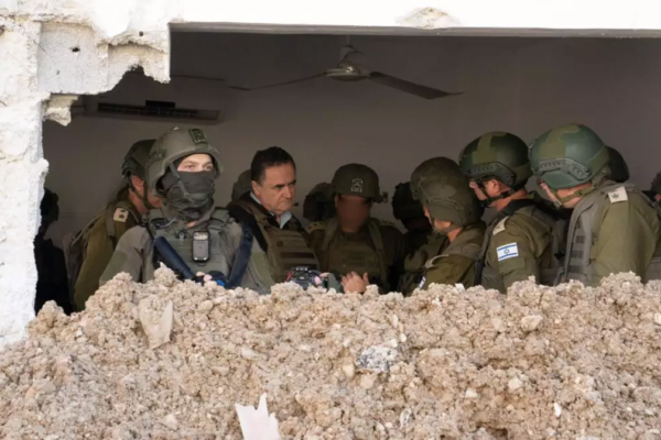 שר הביטחון ישראל כ"ץ בסיור במחנה הפליטים ג'נין (צילום: אריאל חרמוני, משרד הביטחון)