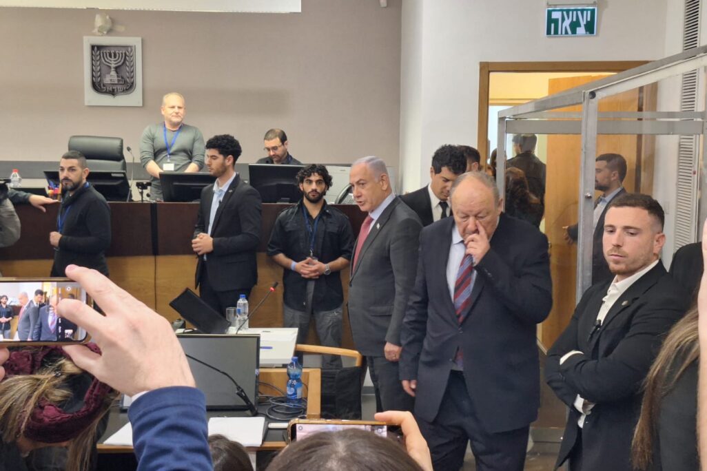 נתניהו מגיע למשפטו (צילום: אור גואטה) נתניהו מגיע למשפטו (צילום: אור גואטה)
