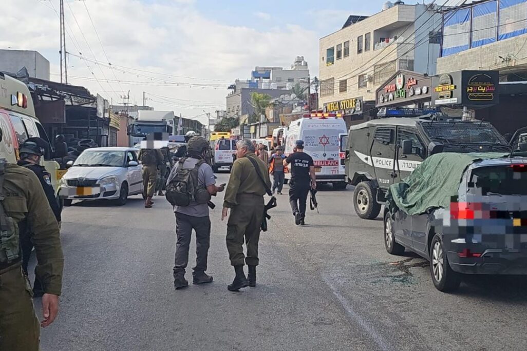 זירת הפיגוע סמוך לקדומים (צילום: תיעוד מבצעי מד"א) זירת הפיגוע סמוך לקדומים ביהודה ושומרון (צילום: תיעוד מבצעי מד"א)