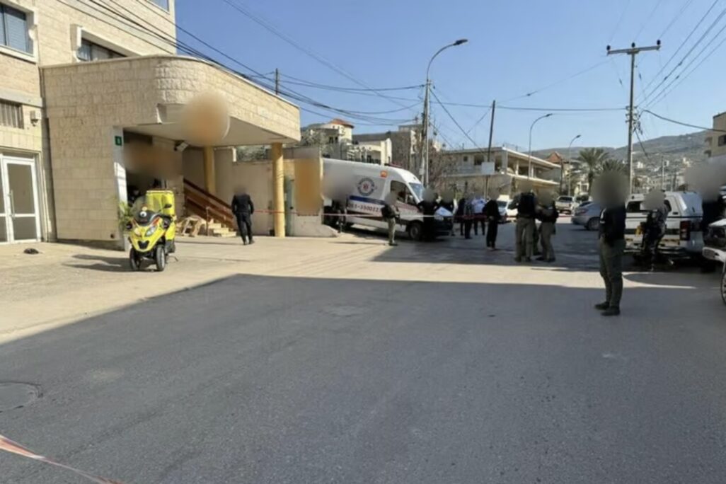 זירת הרצח בכפר כנא (צילום: דוברות מד״א) זירת הרצח בכפר כנא (צילום: דוברות מד״א)