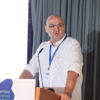 מנכ"ל 'פתחון לב' אלי כהן. "כולם נרתמו למען התהליכים שלנו לשבירת מעגל העוני" (צילום: פוני מסיקה)