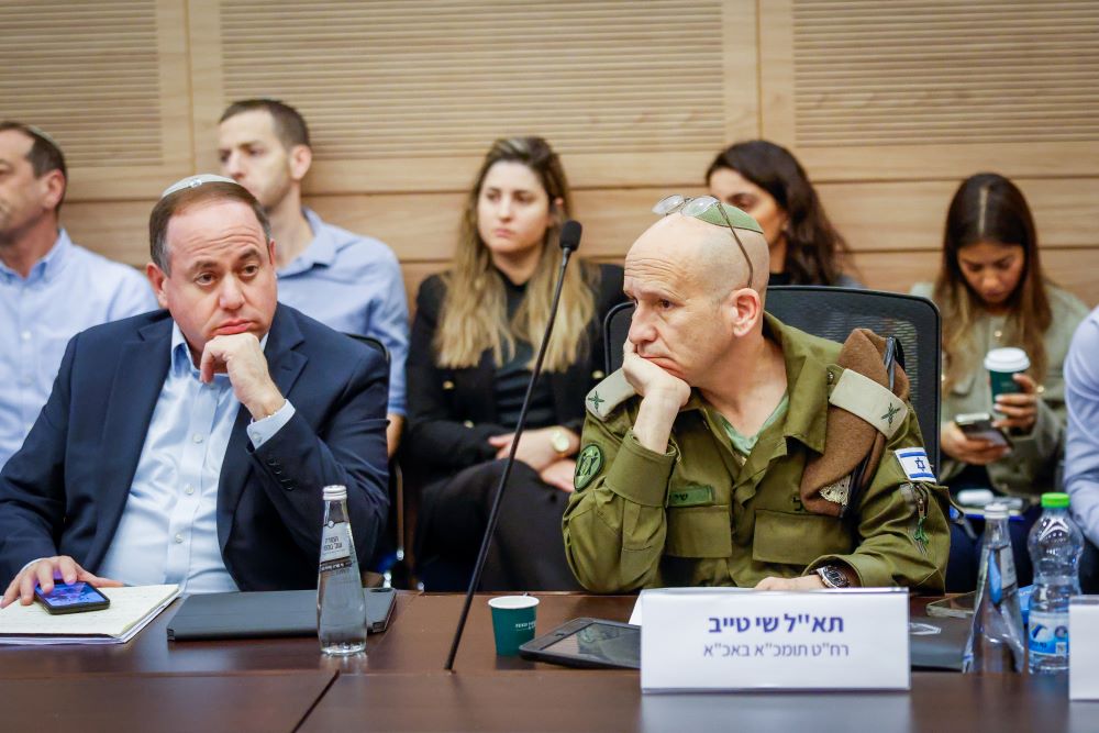 תא"ל שי טייב בוועדת החוץ והביטחון (צילום: נועם מושקוביץ, דוברות הכנסת) תא"ל שי טייב בוועדת החוץ והביטחון (צילום: נועם מושקוביץ, דוברות הכנסת)