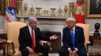 ראש הממשלה בנימין נתניהו בפגישה עם נשיא ארצות-הברית דונלד טראמפ בחדר הסגלגל בבית הלבן. צילום: אבי אוחיון, לע״מ.