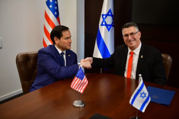 מזכיר המדינה האמריקאי מרקו רוביו ושר החוץ הישראלי גדעון סער (צילום: רפי בן חקון)