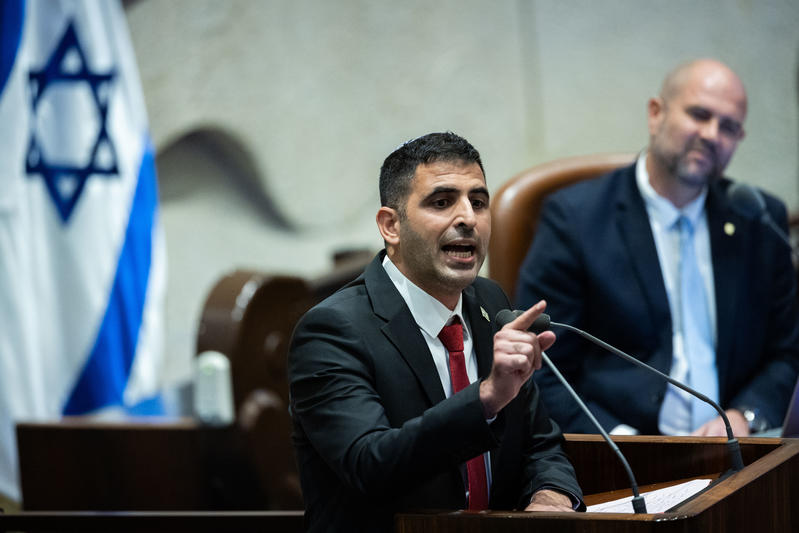 שר התקשורת שלמה קרעי (צילום ארכיון: יונתן זינדל / פלאש 90) שר התקשורת שלמה קרעי (צילום ארכיון: יונתן זינדל / פלאש 90)