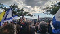 נחיתת המסוק במרכז הרפואי 'שיבא' תל השומר (צילום: דפנה איזברוך)