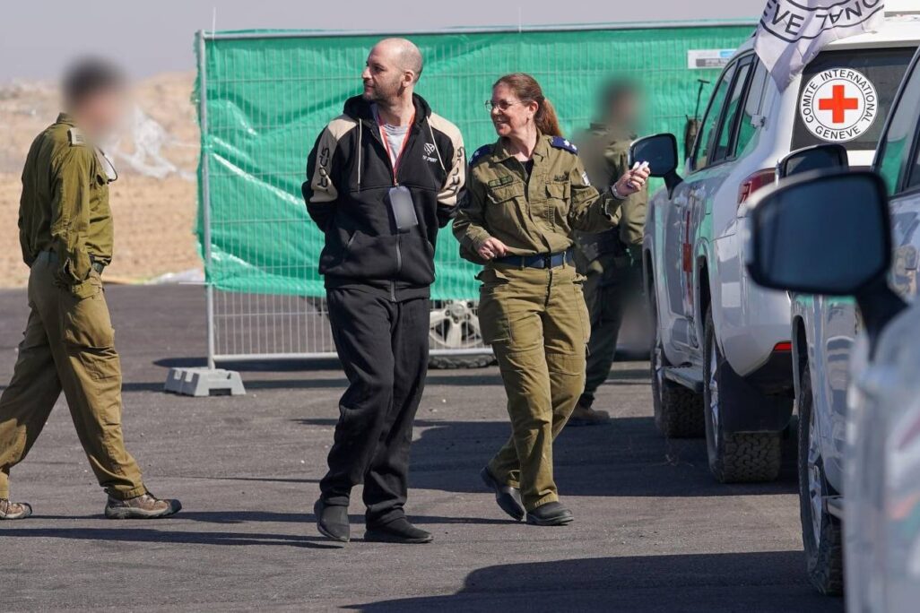 יאיר הורן בשטח ישראל (צילום: דובר צה"ל)