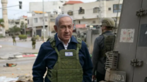 ראש הממשלה בנימין נתניהו בביקור ביטחוני במחנה הפליטים בטול כרם (צילום: מעיין טואף/ לע"מ)