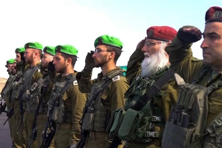 מעמד קבלת ארונות החטופים החללים ברצועת עזה (צילום: דובר צה"ל) מעמד קבלת ארונות החטופים החללים ברצועת עזה (צילום: דובר צה"ל)