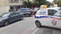 הזירה בה נמצא גבר מת ברכבו בתל אביב "אל תתעלמו מהמבוגרים זה עולה בחיי אדם״  (צילום: דוברות זק"א)