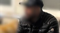 אחד מבכירי ארגון הפשע אבו לטיף שנעצר על ידי כוחות המשטרה (צילום: דוברות המשטרה)