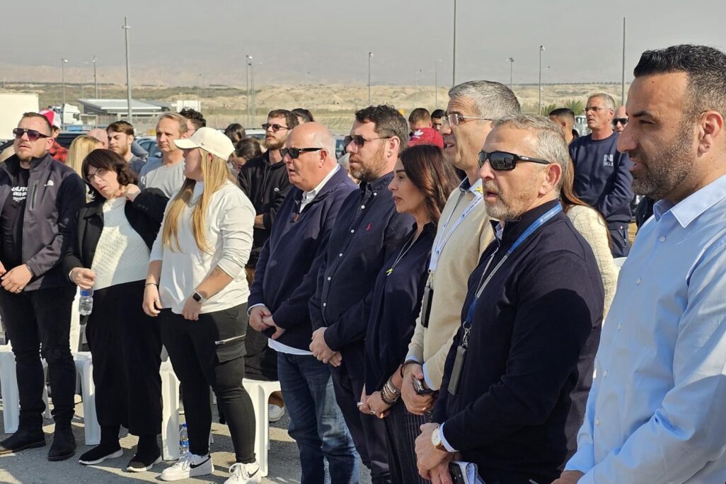 טקס חנוכת אנדרטה לנרצחי הפיגוע במעבר אלנבי (צילום: משרד התחבורה) טקס חנוכת אנדרטה לנרצחי הפיגוע במעבר אלנבי (צילום: משרד התחבורה)