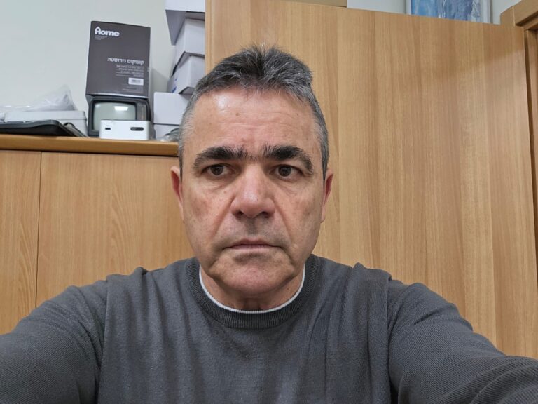 פטריס טייב. דירקטור מטעם העובדים בחברת בזק (צילום: אלבום פרטי)