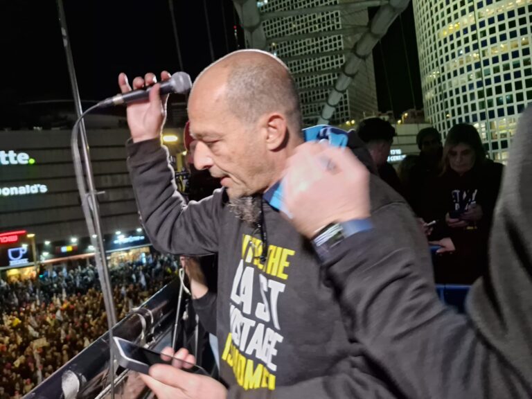 שחר מור "זהירו" (צילום: הדס יום טוב)