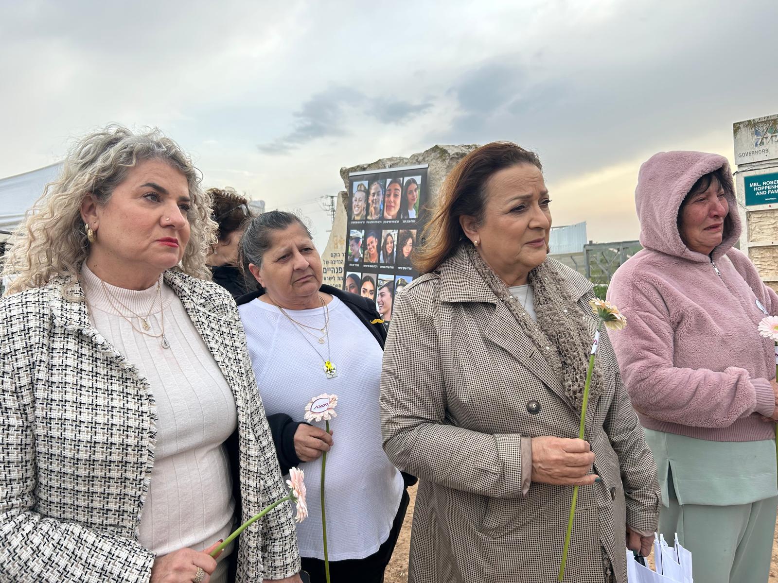 המשתתפות בטקס 'נשמע קולן' בקיבוץ סעד (צילום: נעמת)