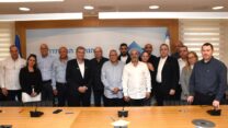 חתימת הסכם תרו (צילום: דוברות ההסתדרות)