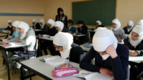 תלמידות בבית ספר באום טובא במזרח ירושלים (צילום: קובי גדעון/פלאש90)