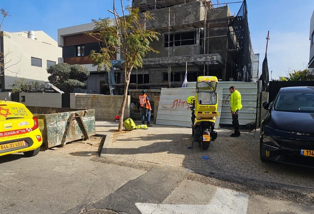 זירת תאונת עבודה (צילום ארכיון: דוברות איחוד הצלה) זירת תאונת עבודה (צילום ארכיון: דוברות איחוד הצלה)