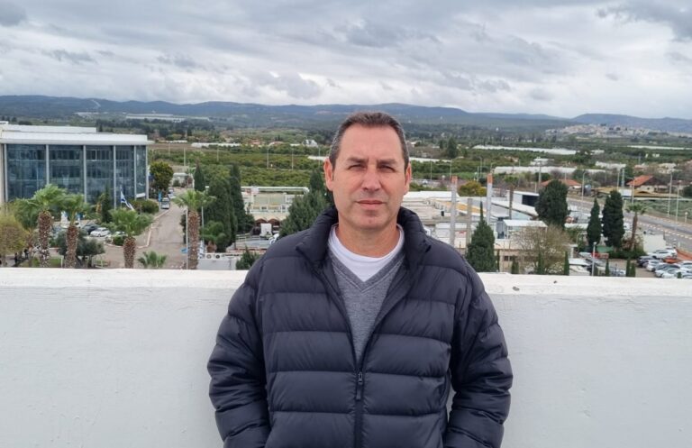 זיו פרבר, יו"ר ועד עובדי מנהל, משק ופרא-רפואי במרכז הרפואי לגליל. "היו תקופות שעובדי מנהל ומשק עבדו גם 12 שעות ביום, באהבה ומתוך הבנה של הצורך, בלי להתלונן" (צילום: המרכז הרפואי לגליל)