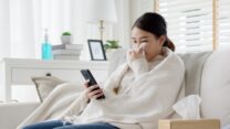 אישה חולה (צילום אילוסטרציה: shutterstock)
