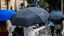 גשם בתל אביב (תמונת אילוסטרציה: Jose HERNANDEZ Camera 51 / Shutterstock.com)