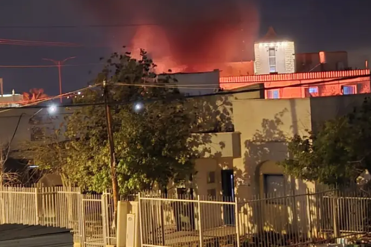 שריפה בזירת המהומות בערערה בנגב (צילום: רשתות על פי סעיף 27א') שריפה בזירת המהומות בערערה בנגב (צילום: רשתות על פי סעיף 27א')