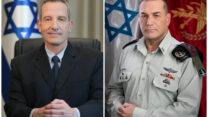 הרמטכ"ל אייל זמיר, ומנכ"ל משרד הביטחון אלוף במיל' אמיר ברעם (צילומים: דובר צה"ל, משרד הביטחון)