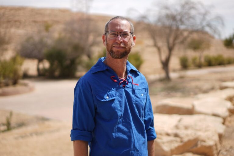 דור רז. "בבית הספר שלנו אין תלמידים, כיתות ומורים, אלא חניכים, קבוצות ומחנכים, וזה כבר מעיד על יחס אחר" (צילום: סוניה גרשפט)