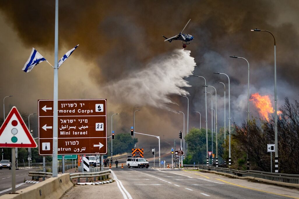שריפות בכביש 1 סמוך ללטרון (צילום: אורן בן הקון/פלאש90)