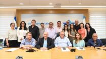מעמד חתימת ההסכם לעדכון תוספות שכר של עובדי הרשויות המקומיות (בת"א, חיפה וירושלים) בדירוג האחיד ובדירוג המח"ר (צילום: דוברות ההסתדרות)