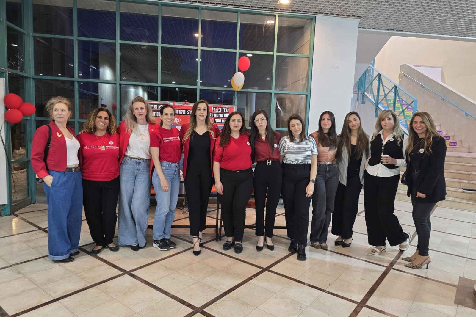 הצוות המוביל של הכנס. "עדיין לא בכנסת ולצערי גם לא בשלטון המקומי" (צילום: בונות אלטרנטיבה)