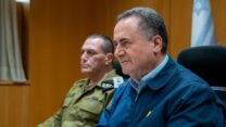 שר הביטחון ישראל כ"ץ עם הרמטכ"ל רב-אלוף אייל זמיר (צילום: אריאל חרמוני, משרד הביטחון)