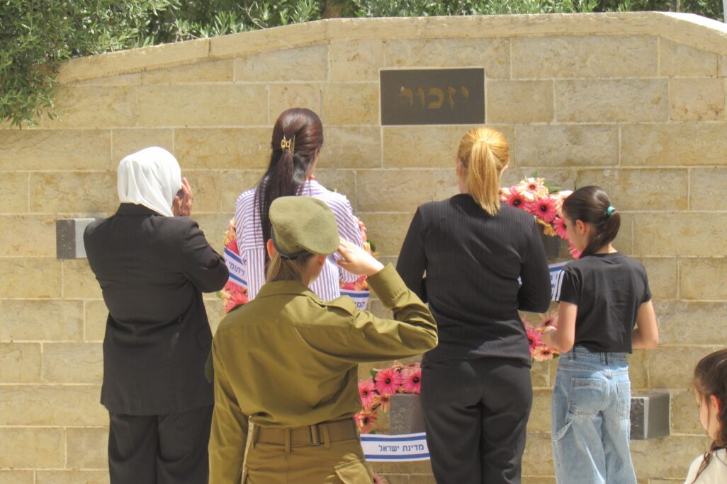 אנדרטת הנופל הבדואי (צילום: יניב שרון) אנדרטת הנופל הבדואי (צילום: יניב שרון)