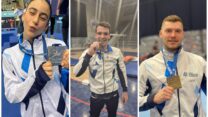 רון פיאטוב (מימין), אלכס מיאקינין ויהלי שושני עם המדליות (צילום: איגוד ההתעמלות)