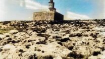 מצודת כ"ח בשנות ה-40 (תמונת ארכיון: מוזיאון הרעות. נצבע מחדש באמצעות AI)