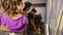 ישראלים תופסים מחסה בזמן אזעקה (צילום אילוסטרציה: יהושוע יוסף/ פלאש90)