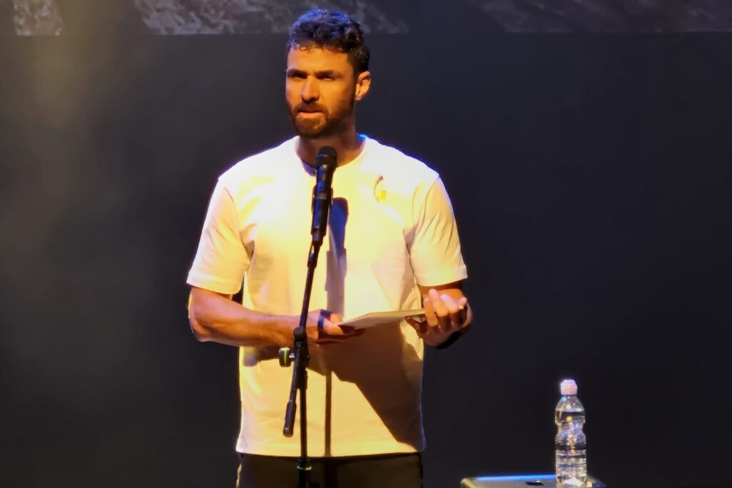 הקצין במילואים יובל לוי בטקס 'לנופלים ולחיים'. "ומה עם הפצועים בנפשם? יש כאלה אצלנו בפלוגה עשרות" (צילום: הדס יום טוב) הקצין במילואים יובל לוי בטקס 'לנופלים ולחיים'. "ומה עם הפצועים בנפשם? יש כאלה אצלנו בפלוגה עשרות" (צילום: הדס יום טוב)