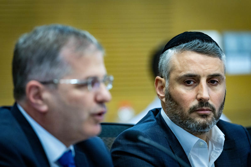 השר במשרד החינוך חיים ביטון בוועדת החינוך (צילום: חיים גולדברג) השר במשרד החינוך חיים ביטון בוועדת החינוך (צילום: חיים גולדברג)