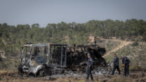 הנזקים בעקבות השריפה סמוך לבית שמש (צילום: חיים גולדברג, פלאש90)