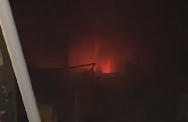 התקיפה על משט החופש כפי שתועדה ברשתות חברתיות (צילום: מתוך רשתו חברתיות, שימוש לפי סעיף 17 א' לחוק זכויות יוצרים) התקיפה על משט החופש כפי שתועדה ברשתות חברתיות (צילום: מתוך רשתו חברתיות, שימוש לפי סעיף 17 א' לחוק זכויות יוצרים)