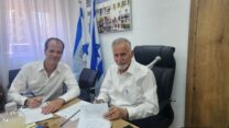 מעמד חתימת ההסכם (צילום: דוברות ההסתדרות)