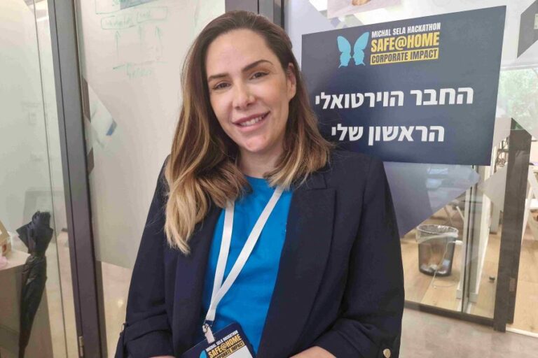 קרין ביבס. "התמודדתי שנים לבד עד שהסכמתי לקבל עזרה, אני לא רוצה שעוד נשים יהיו במצב הזה" (צילום: הדס יום טוב)
