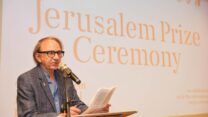 מישל וולבק בטקס קבלת פרס ירושלים (צילום: יח"צ)