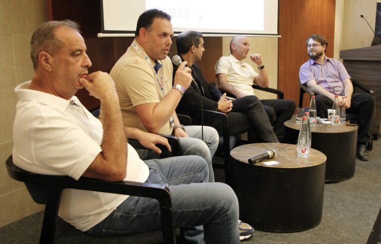 פאנל ראשי ועדים (צילום: האגף לדמוקרטיה תעשייתית)