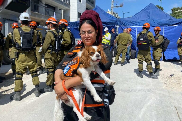 הדס, מנהלת מקצועית בהתנדבות עובדים ועובדות סוציאליות של יחידת חוסן של איחוד הצלה (צילום: יהל פרג')