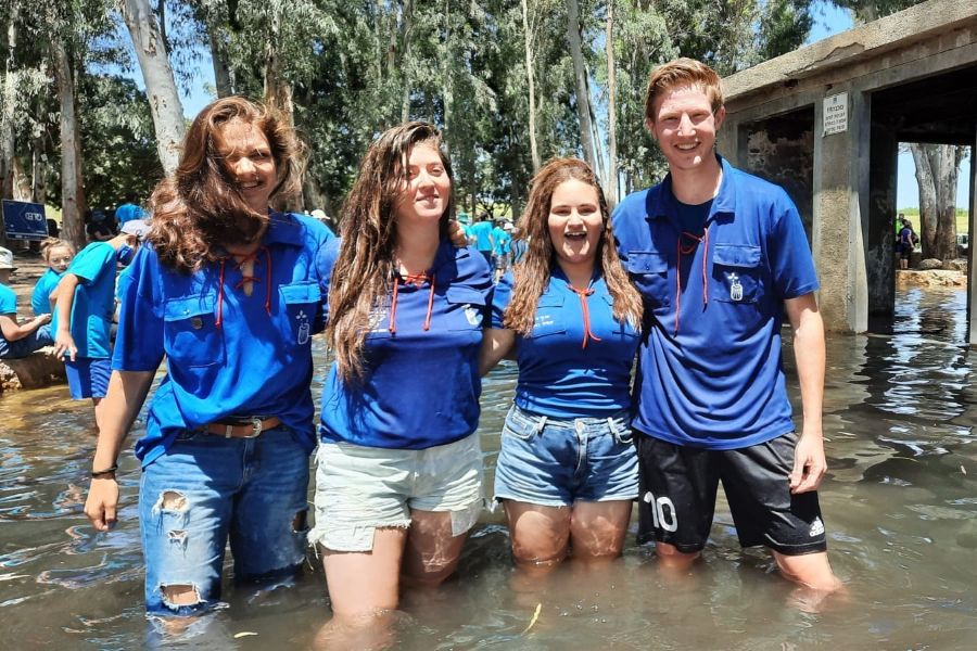 תום רוטשטיין ז"ל (מימין), ירדן אמיתי, נעמה לכיש ואבישג מוריוסף (צילום: בני המושבים)
